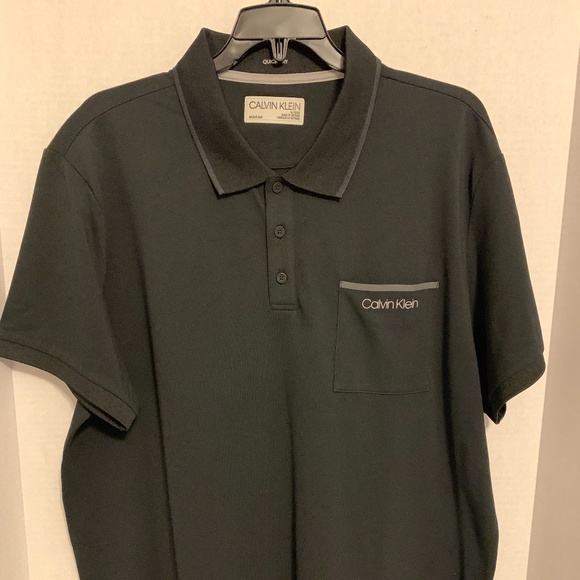 Calvin Klein Short Sleeve Shirt - Picture 1 of 2